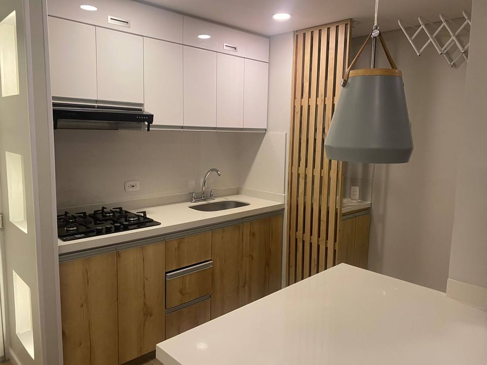 ARRIENDO APARTAMENTO FELICIDAD VARNEZZA